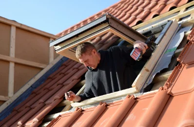 Pose de fenêtres de toit Velux à Macornay